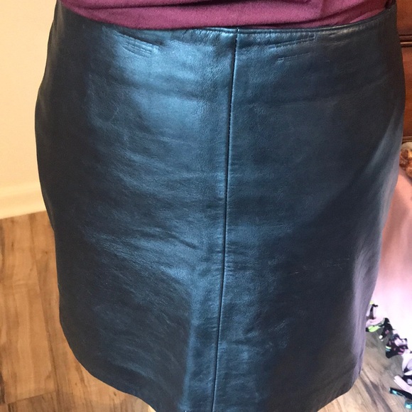 Old Navy Black Leather Skirt size 2 - Picture 8 of 8